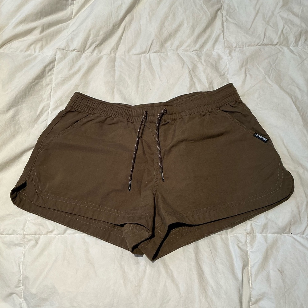 DAKINE GREEN/brown  Women's Shorts size small